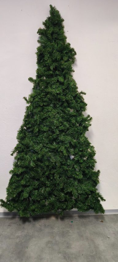 grote boom zonder decoratie